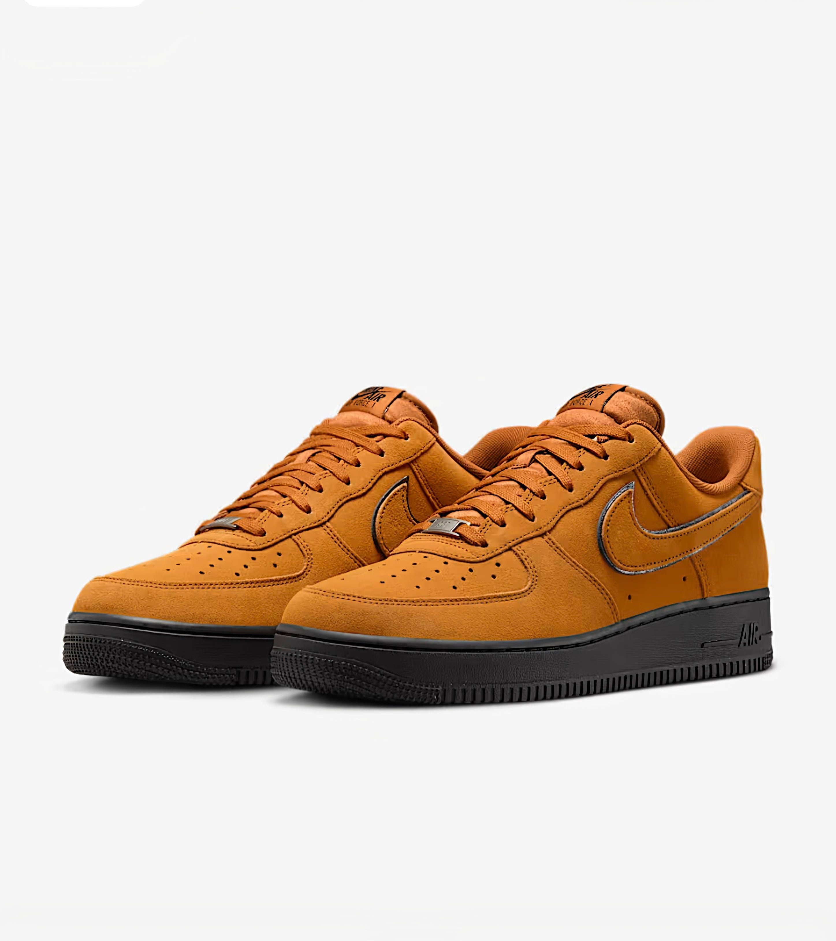 NIKE AIR FORCE 1'07LV8
