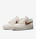 NIKE AIR FORCE 1'LV8